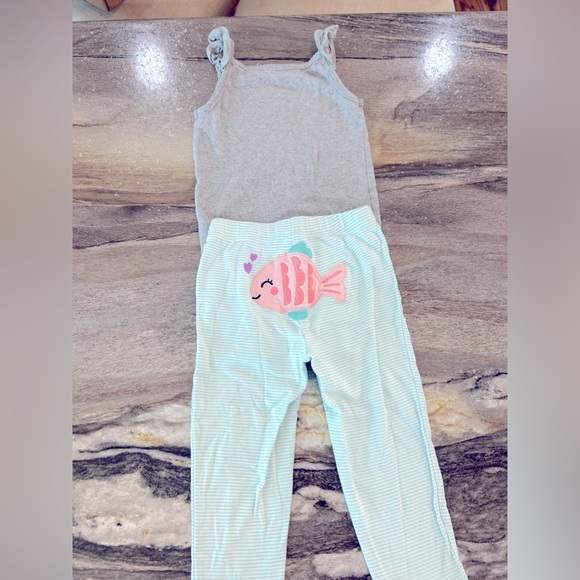 🐠Adorable and Fun 4 piece Summer Infant outfit Bundle! - Size 24 months! 🐟 - Picture 4 of 10